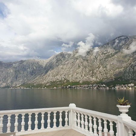 Apartments Sovran Vila Marija Prčanj Buitenkant foto