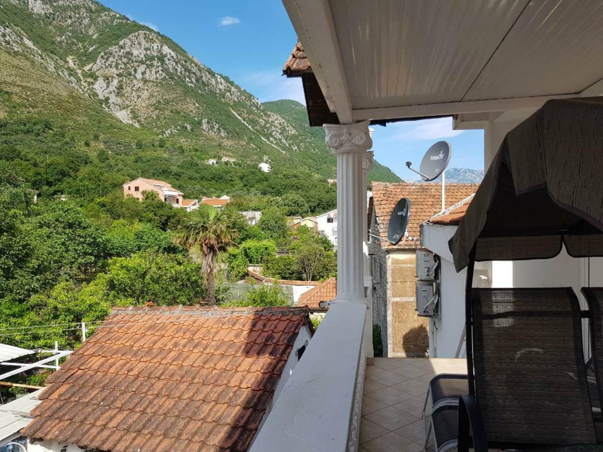 Apartments Sovran Vila Marija Prčanj Buitenkant foto