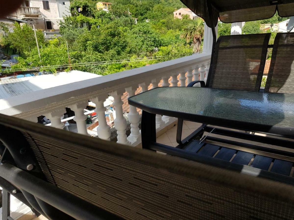 Apartments Sovran Vila Marija Prčanj Buitenkant foto